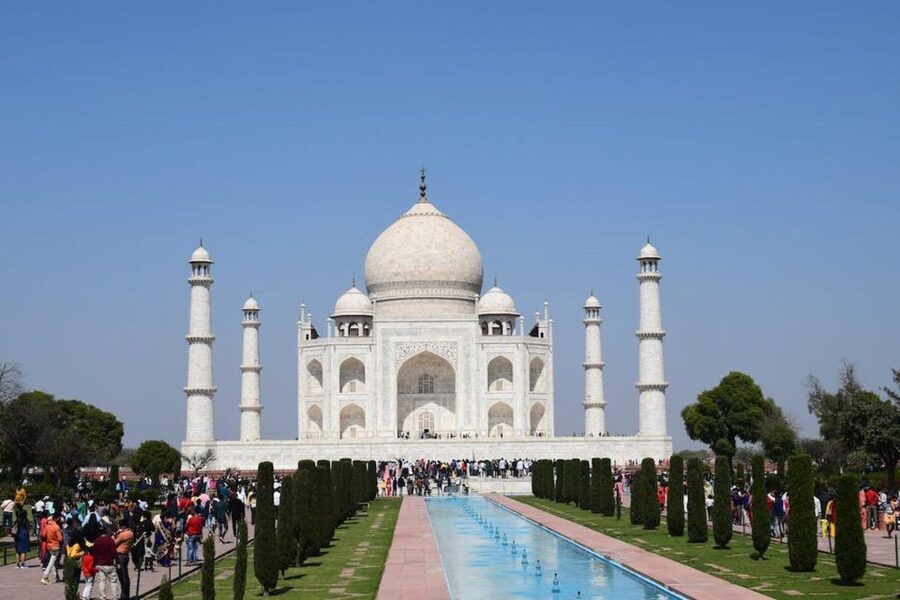 From Delhi: Taj Mahal & Agra Day Tour with Fatehpur Sikri - Agra Fort shows the power behind the marble
