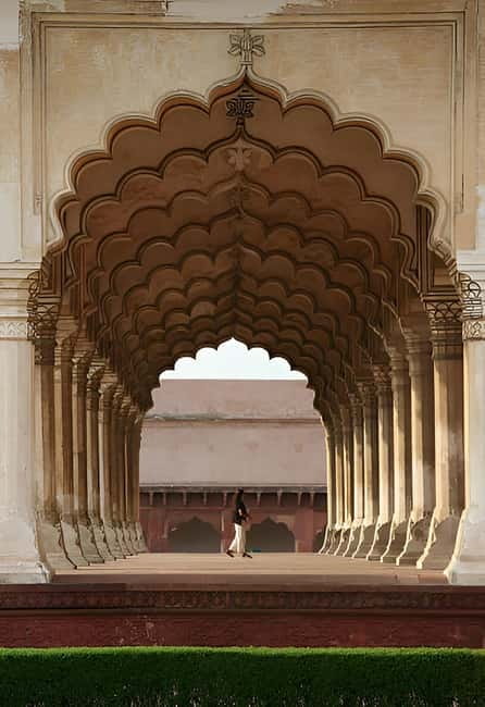 From Delhi: Taj Mahal, Agra Fort & Fatehpur Sikri Day Trip - Who should choose this tour?