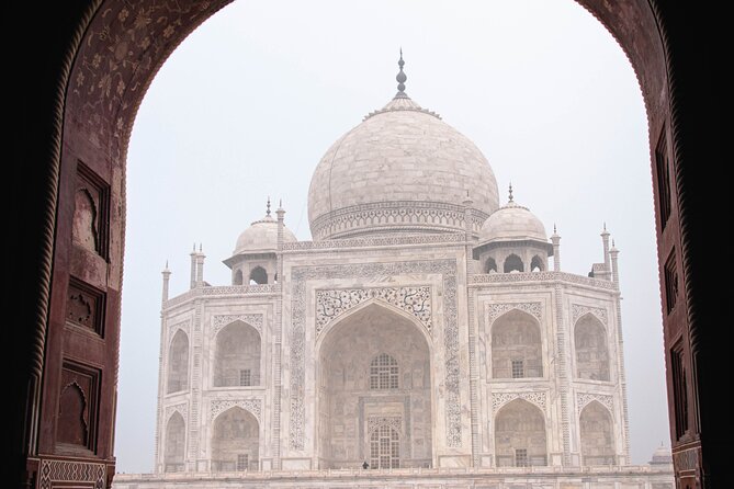 From Delhi : Taj Mahal & Agra Fort Tour by Luxury Express Train - Agra Fort: the day’s best lesson in royal life