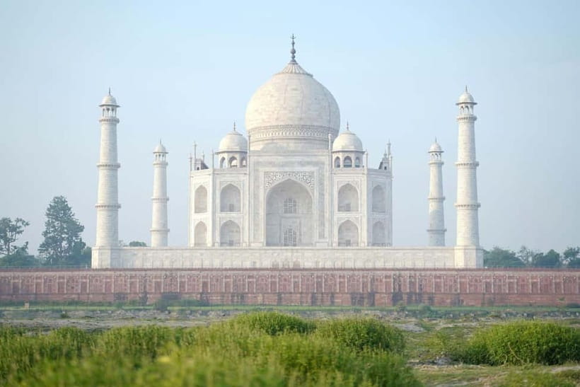From Delhi: Taj Mahal, Agra & Mathura Tour by Car - Banke Bihari Temple and the pace of devotion
