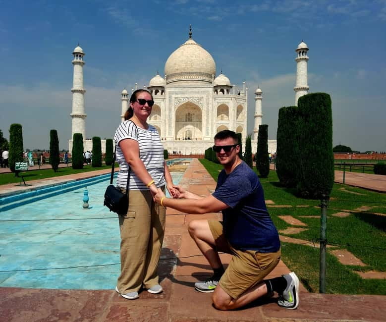 From Delhi: Taj Mahal & Agra Tour by Gatimaan Express Train - Baby Taj offers a quieter final stop