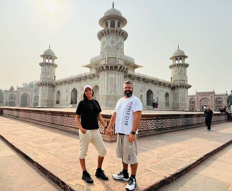 From Delhi: Taj Mahal & Agra Tour by Gatimaan Express Train - How the guides and drivers shape the day