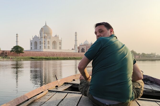 From Delhi: Taj Mahal and Agra tour by Superfast Train - Lunch at the Radisson depends on your option