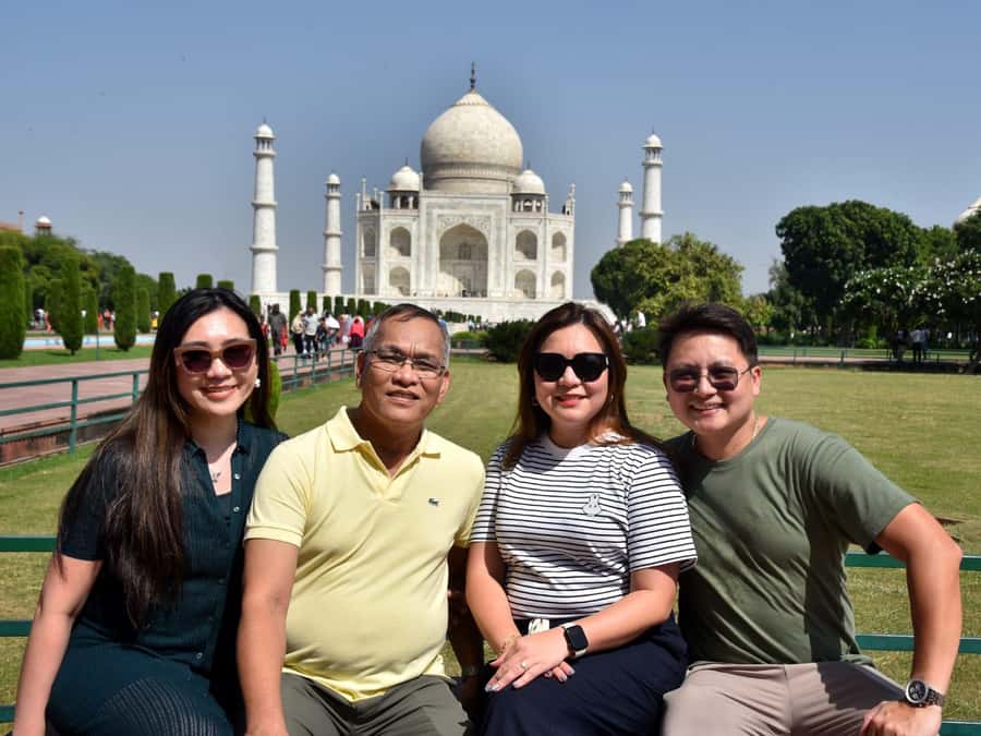 From Delhi: Taj Mahal and Baby Taj Skip-the-Line Tour by Car - Entering the Taj Mahal without the usual wait