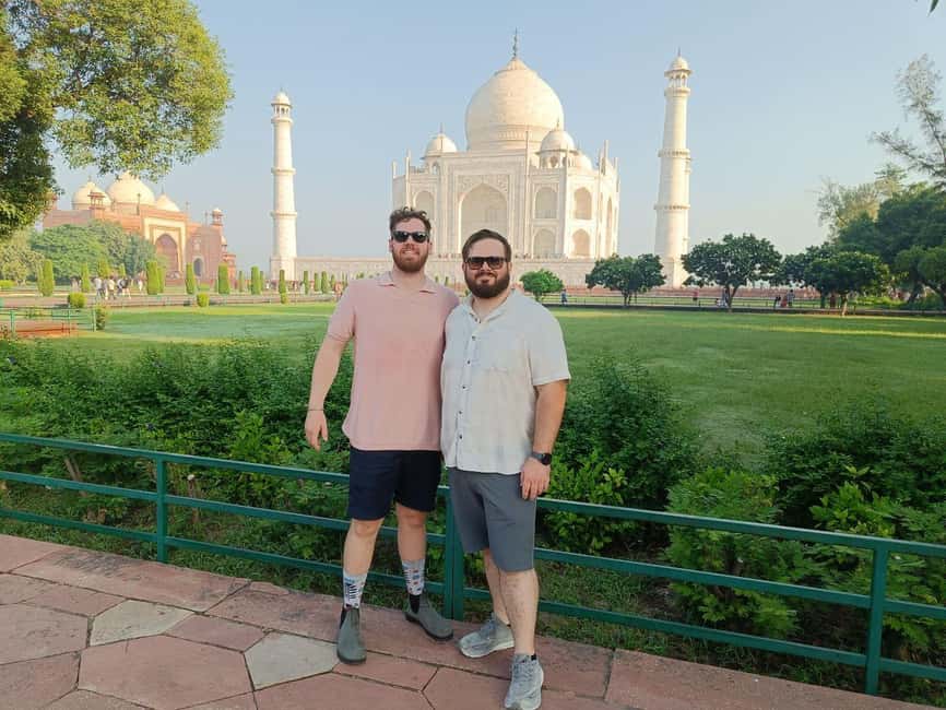 From Delhi: Taj Mahal Luxury Day Tour By Superfast Train - The Taj Mahal: allow the first real pause here