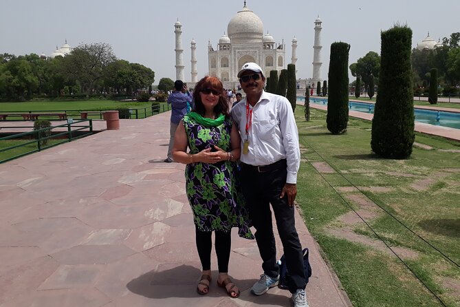 From Delhi : Taj Mahal Luxury Tour Package by Car - Itmad-ud-Daula and the one-hour shopping stop