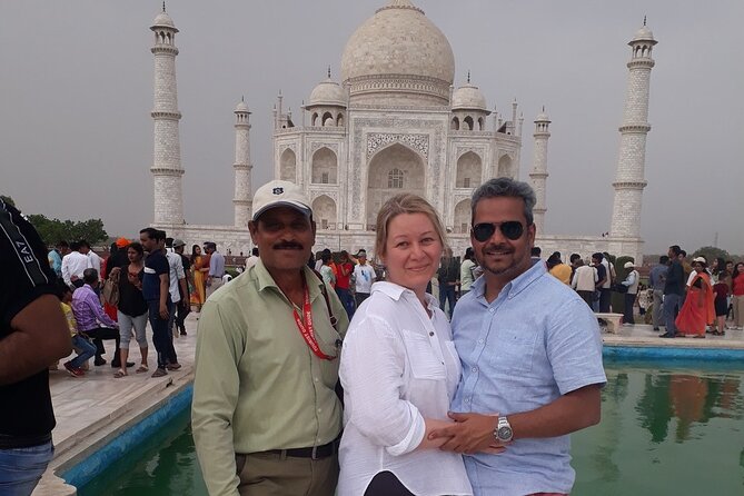 From Delhi : Taj Mahal Luxury Tour Package by Car - The guide can shape the whole day