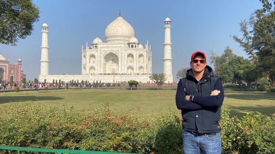 From Delhi: Taj Mahal Private Tour by Car with Entrance Fees - The long road from Delhi to the Taj Mahal