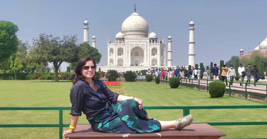 From Delhi: Taj Mahal Private Tour by Car with Entrance Fees - Why a private car changes the day