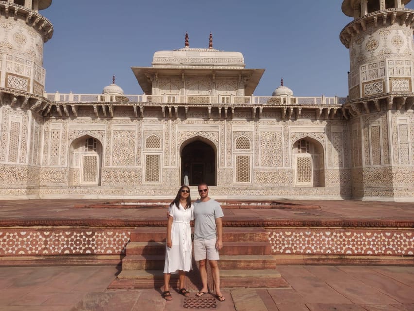 From Delhi: Taj Mahal Private Tour by Car with Entrance Fees - Guides make the difference