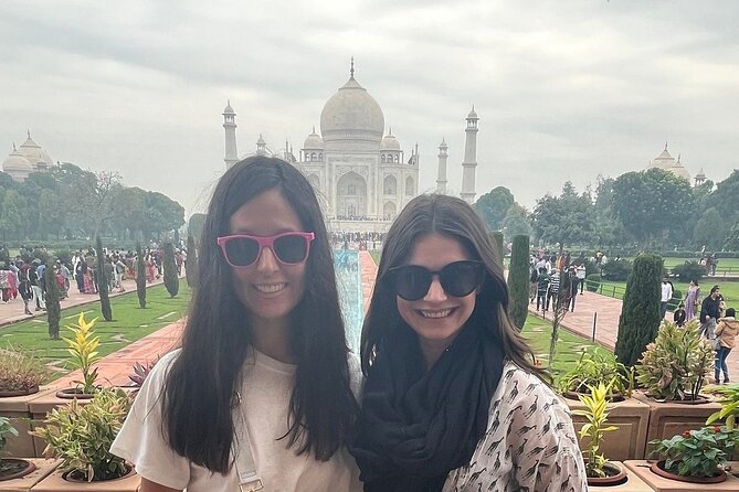 From Delhi: Taj Mahal & SOS Elephant Experience – Day Trip - What the private car and guide change
