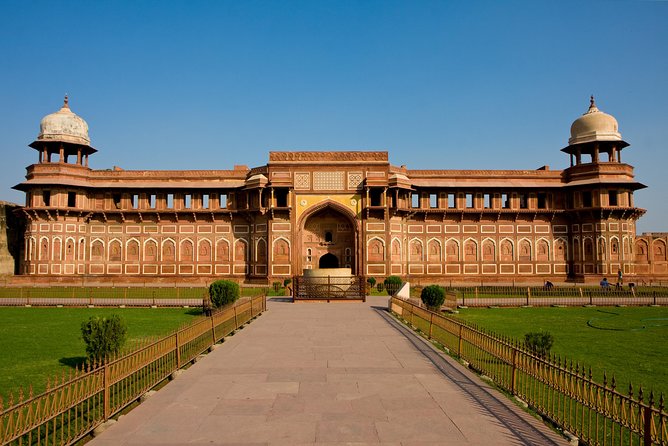 From Delhi: Taj Mahal Sunrise, Agra Fort & Baby Taj Day Tour - Agra Fort gives the day a different scale