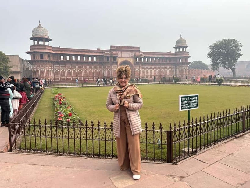 From Delhi: Taj Mahal Sunrise and Agra Fort Private Tour - Who should book this Agra day trip?