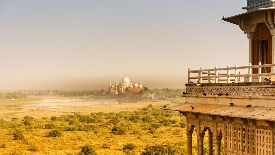 From Delhi: Taj Mahal Sunrise and Agra Fort Private Tour - The local side of Agra
