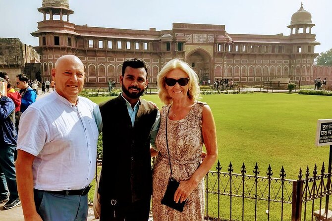 From Delhi: Taj Mahal Sunrise and Agra Fort Private Tour - Getting from Delhi to Agra in a private car