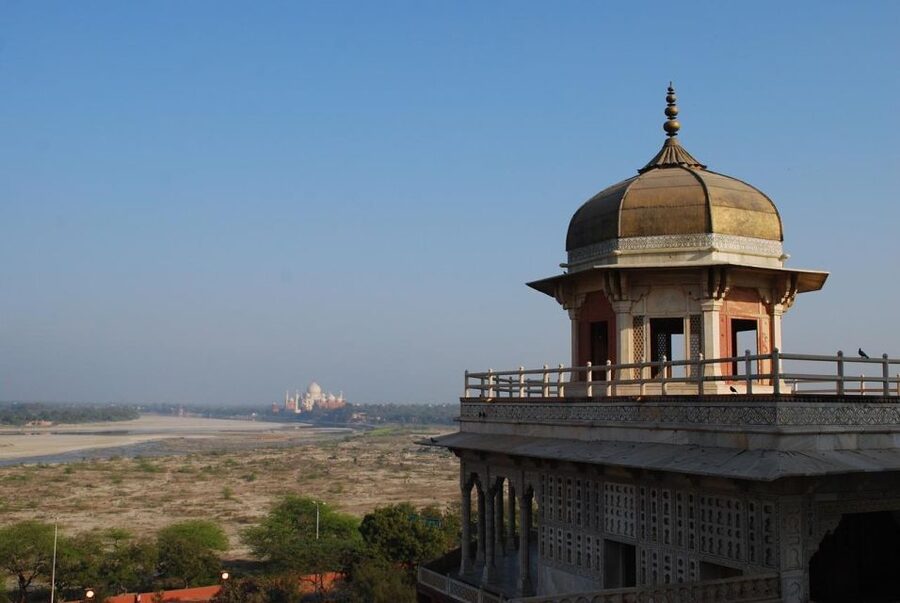 From Delhi: Taj Mahal Tour with Professional Photographer - Who should book this Agra day trip