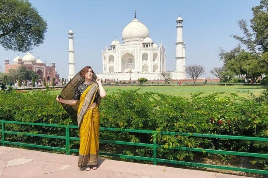 From Delhi: Taj Mahal Tour with Professional Photographer - Entering the Taj Mahal with a local guide