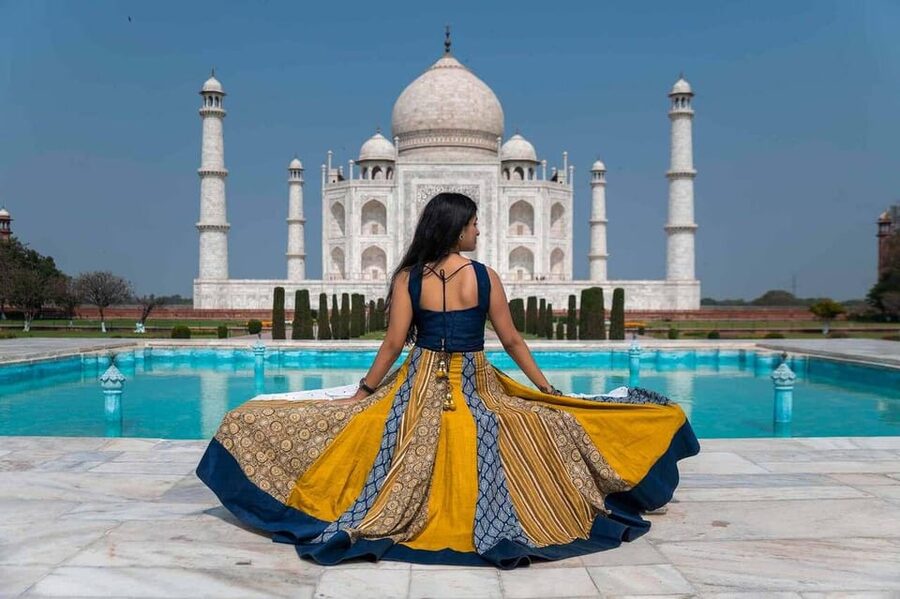 From Delhi: Taj Mahal with Photographer & Elephant SOS Tour - Guide languages and personal service