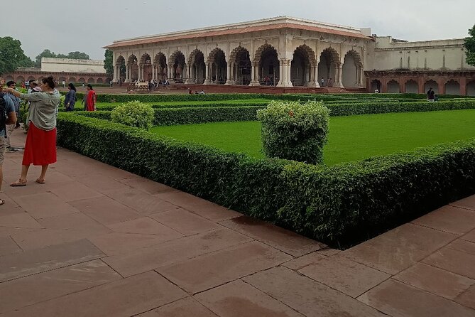 From delhi:(Vip entry)All Inclusive Taj Mahal & Red Fort day trip - Optional stops: Baby Taj, Mehtab Bagh, and lunch