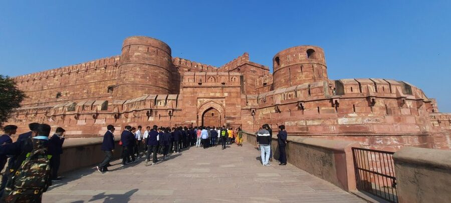 From Jaipur : Taj Mahal & Agra fort Tour and Drop Delhi - Who will like this day most