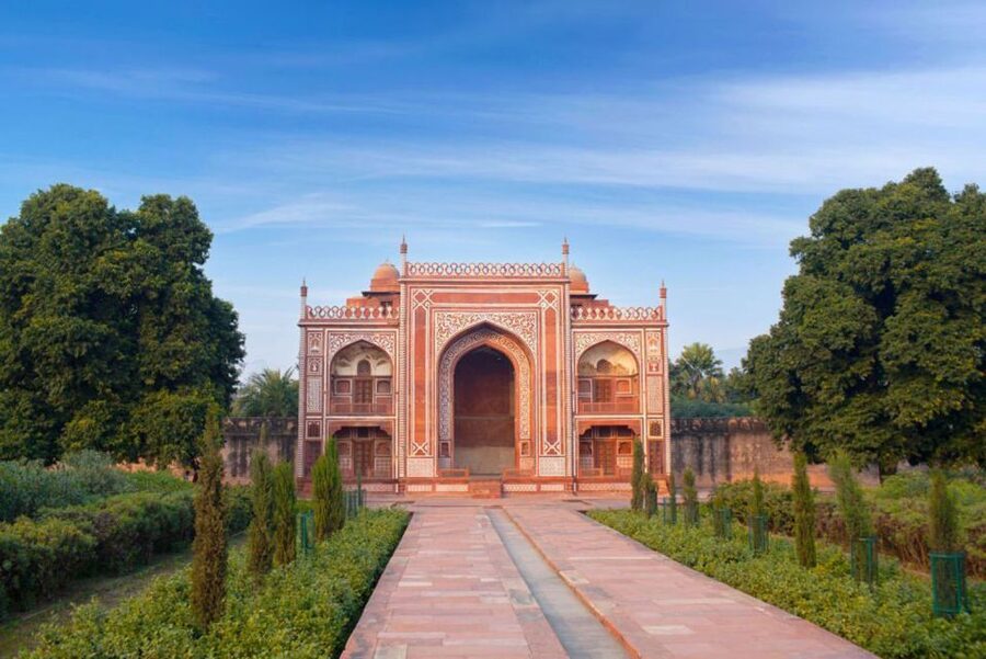 From New Delhi: 2-Day Taj Mahal Sunrise and Sunset Tour - Who should book this Agra tour?