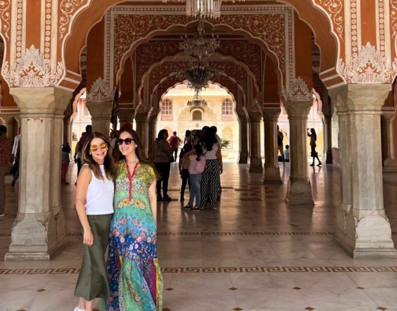 From New Delhi: Jaipur Private Day Trip with Guide - Lunch, shopping, and the flexible middle of the day
