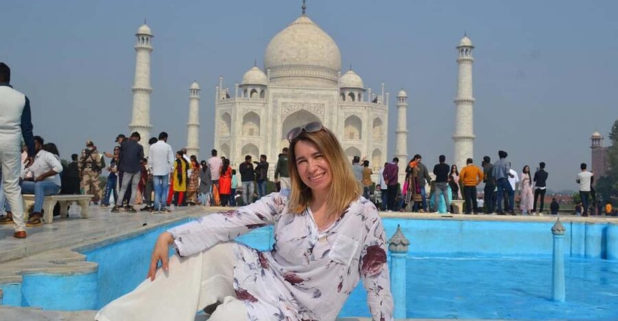 From New Delhi: Taj Mahal and Elephant Conservation Centre - Entering the Taj Mahal with a local guide