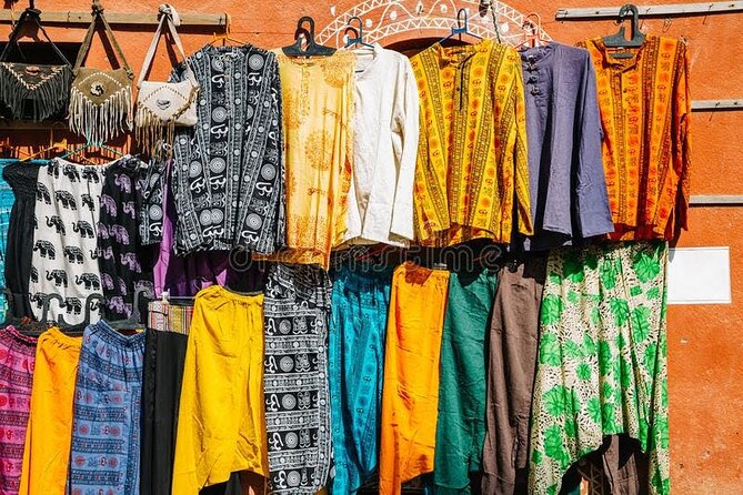 Full Day Customized Delhi Shopping Tour With Female Consultant - Who should book this Delhi shopping tour?