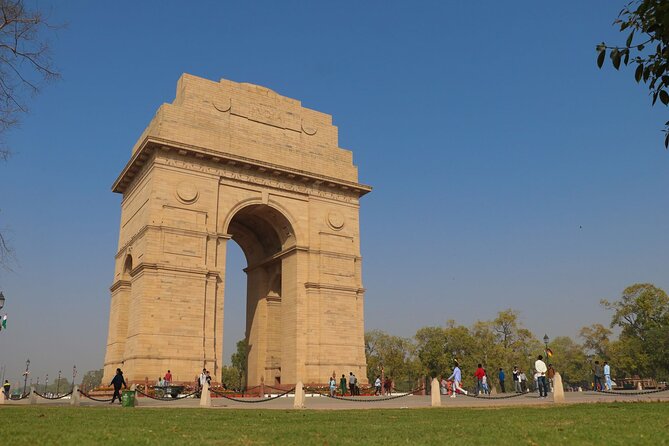 Full Day Delhi Sightseeing Tour by Public Transport - India Gate and New Delhi’s ceremonial heart