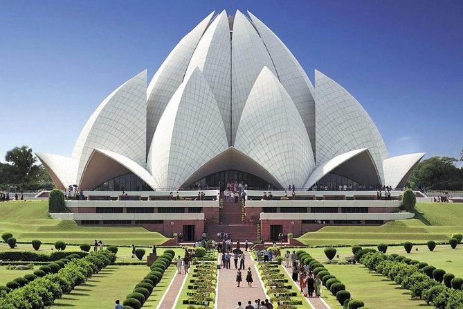 Full Day Delhi Tour - Lotus Temple: a quiet architectural pause
