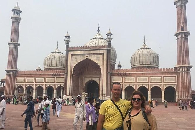 Full-Day Old and New Delhi Private Tour with Qutub Minar - A rickshaw through the narrow lanes