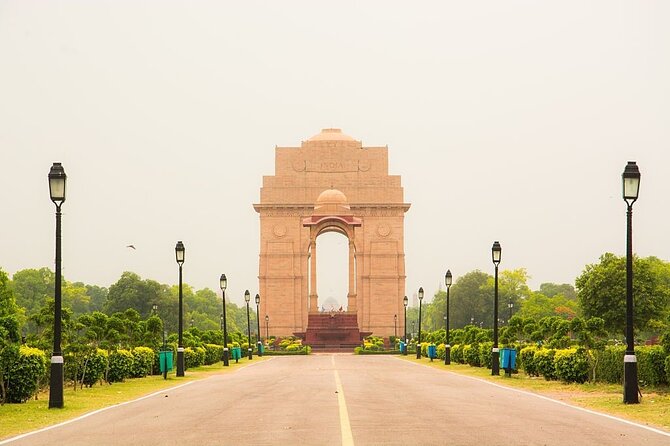Full Day Old Delhi and New Delhi Tour - India Gate and the formal heart of New Delhi