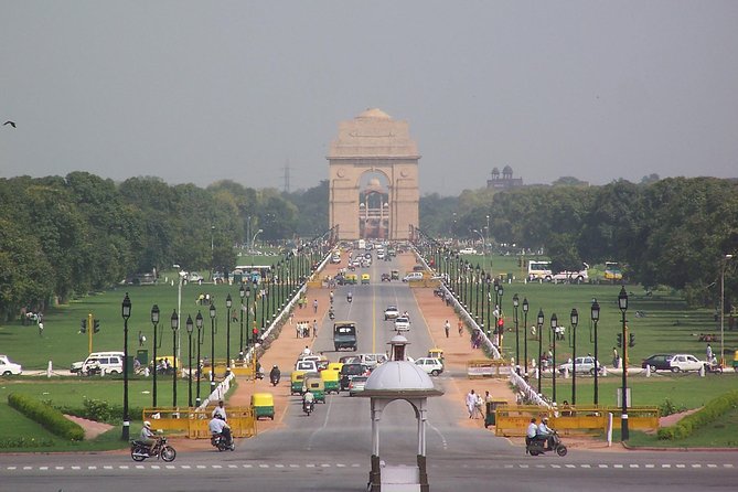 Full Day Private Custom Tour of New Delhi - Jama Masjid and the Old Delhi atmosphere