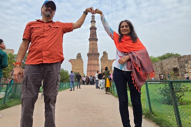 Full Day Private Guided Delhi City tour by Car with Guide - Khari Baoli and the smell of Delhi
