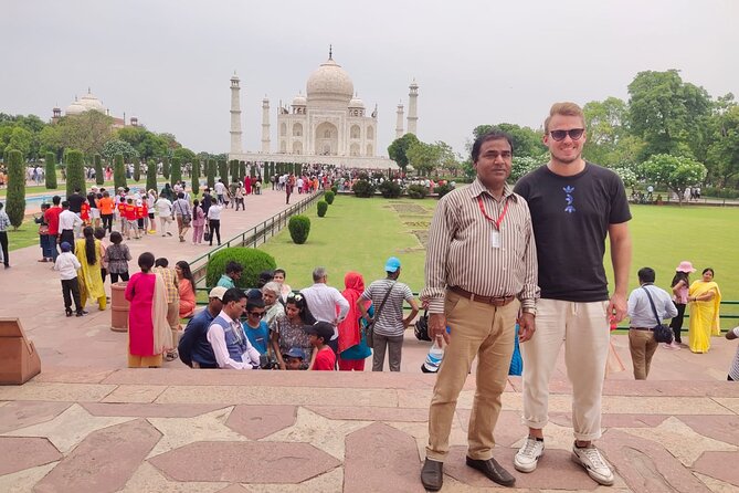 Full day Private tour from Delhi to Agra - Agra Fort adds the imperial story