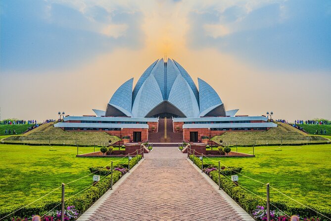 Full Day Private Tour Of Old & New Delhi - Humayun’s Tomb and the Mughal opening