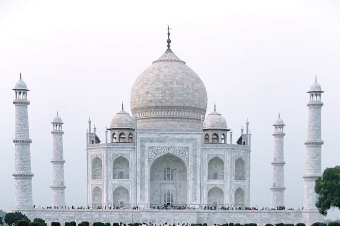 Full Day Private Tour to Taj Mahal and Agra Fort from Delhi - The private-car advantage on the return to Delhi