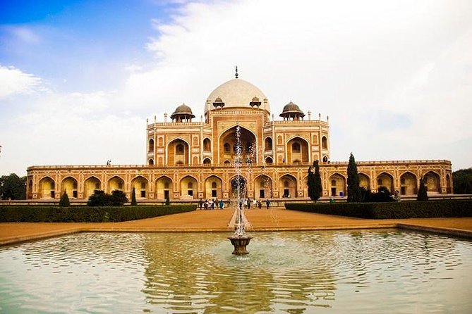Goa & India Golden Triangle 10 Days - Agra puts the Taj Mahal at center stage