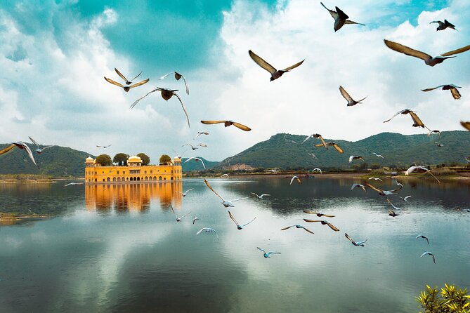 Golden Triangle of India : Delhi | Agra | Jaipur - The private car is the main convenience
