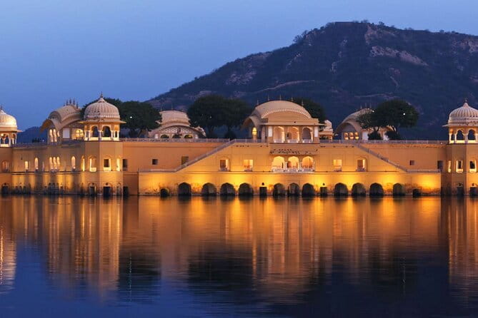 Golden Triangle Tour 4 Nights 5 Days - Delhi begins with Mughal power and imperial monuments