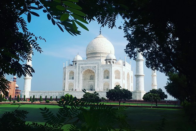 Golden Triangle Tour Package Delhi Agra Jaipur - Jaipur mixes royal residences with working astronomy