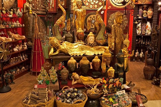 Guided Shopping Tour of Old Delhi and New Delhi - Chandni Chowk and the traditional shopping side of Delhi