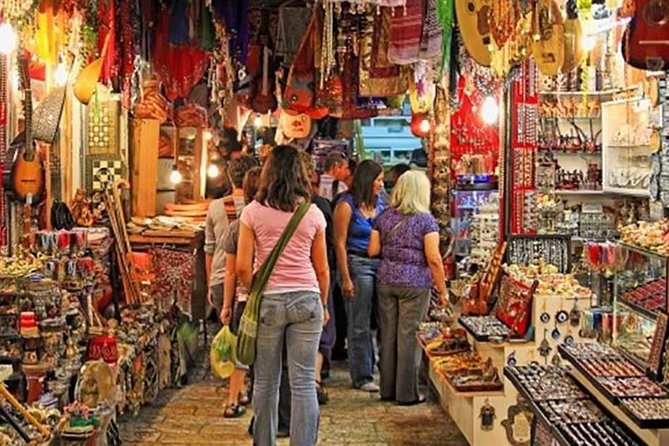 Guided Shopping Tour of Old Delhi and New Delhi - Connaught Place: a calm starting point for city shopping