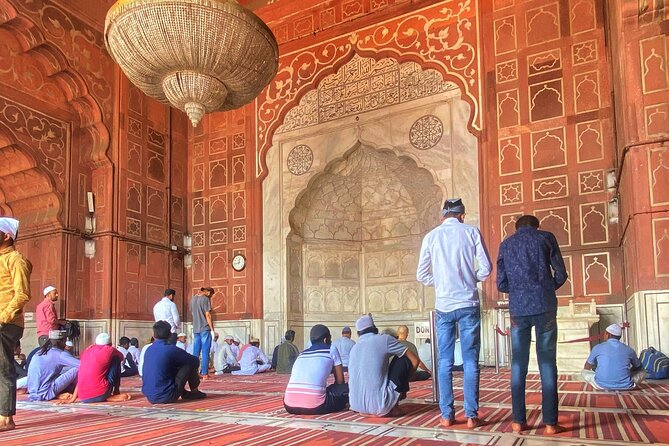 Half-Day Premium Classic Old Delhi Cycling Tour - Unity in Diversity - Chandni Chowk reveals the old city in pieces