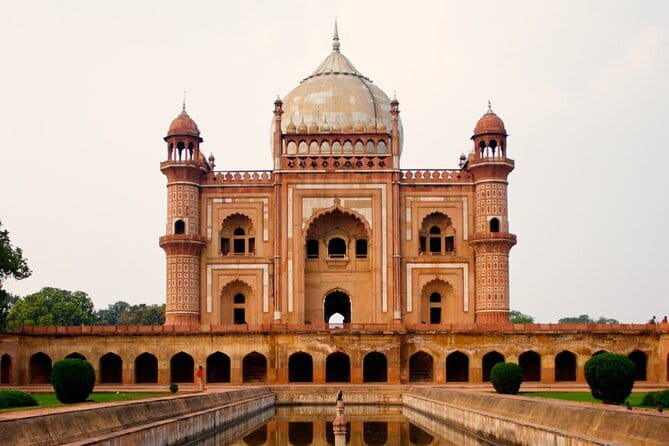 Half-Day Premium Delhi Heritage Cycling Tour - An Illustrious Tryst with time - Why this route works so well at 7:00 AM