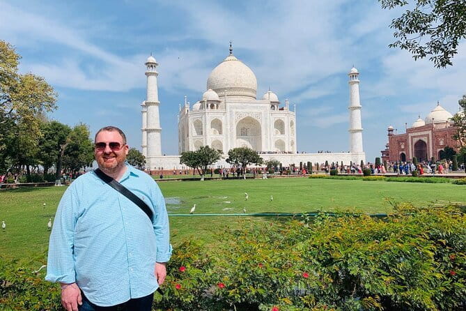 Half Day Private New Delhi City Tour - India Gate in a short twenty-minute stop