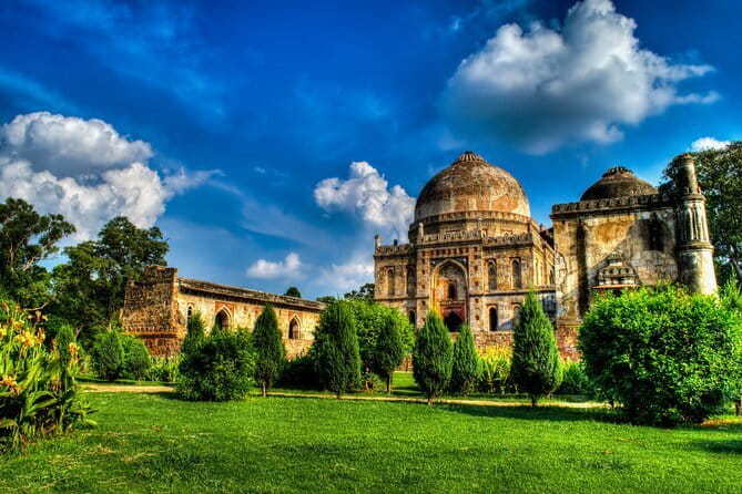 Half Day Private New Delhi City Tour - The guide and driver make the schedule work