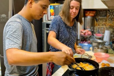 Indian Cooking Class in an Authentic Local Home – Learn 6 Dishes