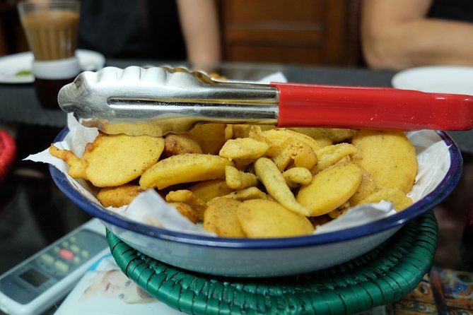 Indian Cooking Class With Chef (Half Day) - Cooking Indian food in a New Delhi home