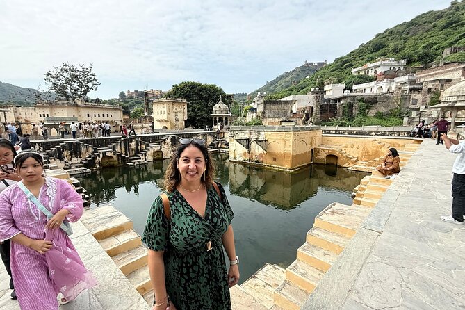 Jaipur: Full Day City Highlights Tour with Tour Guide - City Palace puts Jaipur’s royal center in context